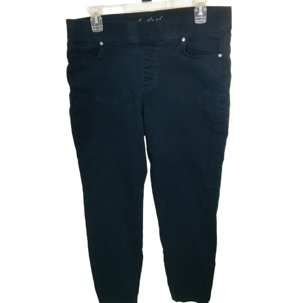 Gloria Vanderbilt | Women's Slim Fit Pull On Cropped Pants | Black | Size 12P